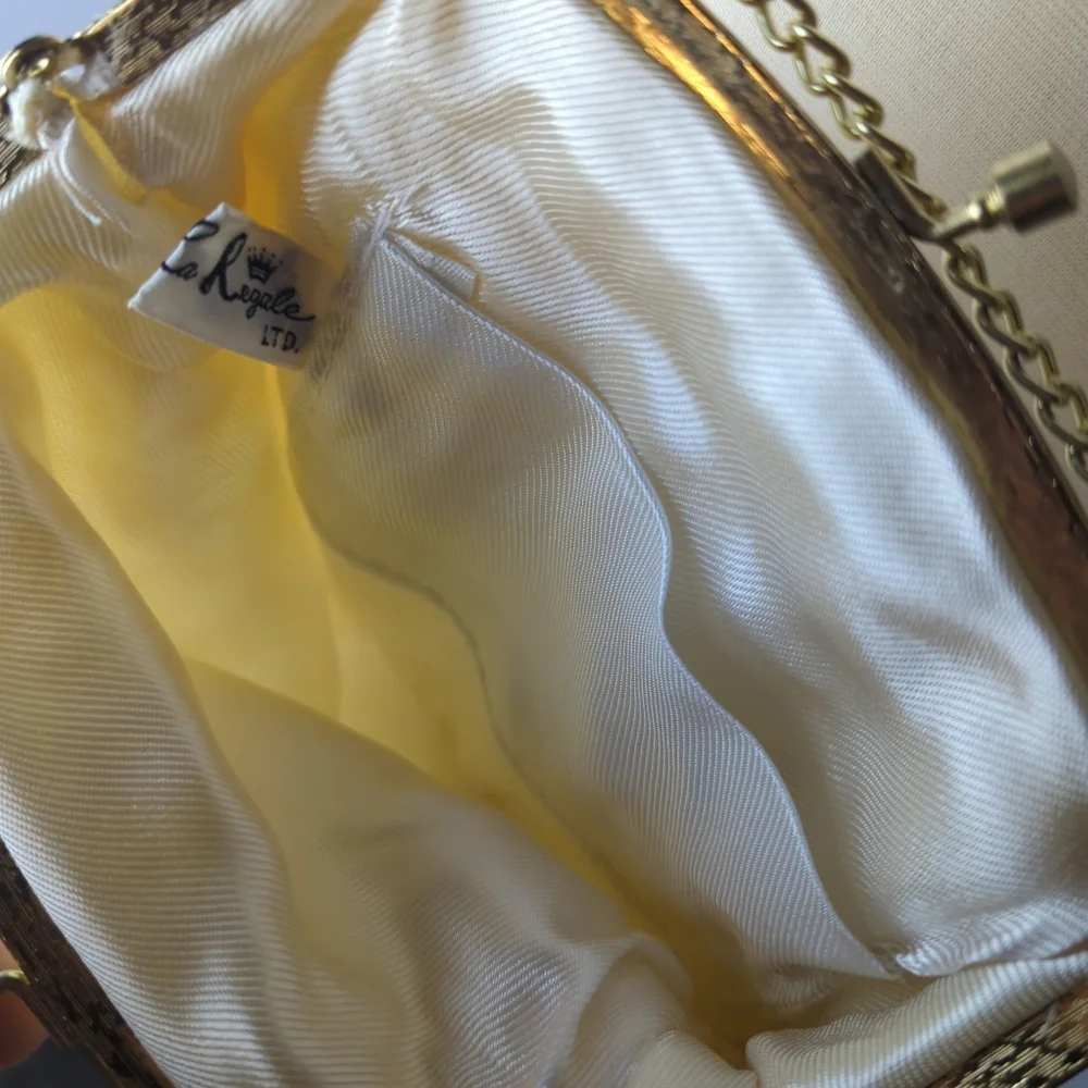 Vintage La Regale Purse - Picture 5 of 5